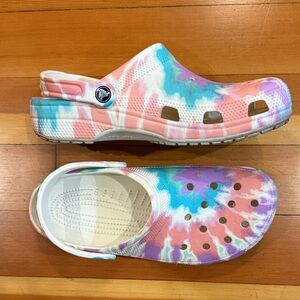 Crocs Classic Tie-Dye Graphic Clogs in pastel